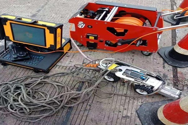 桐梓CCTV管道检测机器人